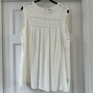 Torrid Sleeveless White Top size 2